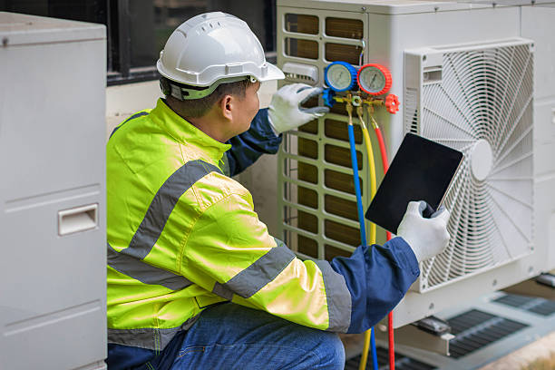 Professional Hvac Installation technician working in Indianola, MS